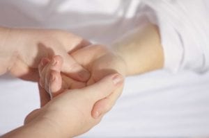 ¿Qué es la terapia de mano?